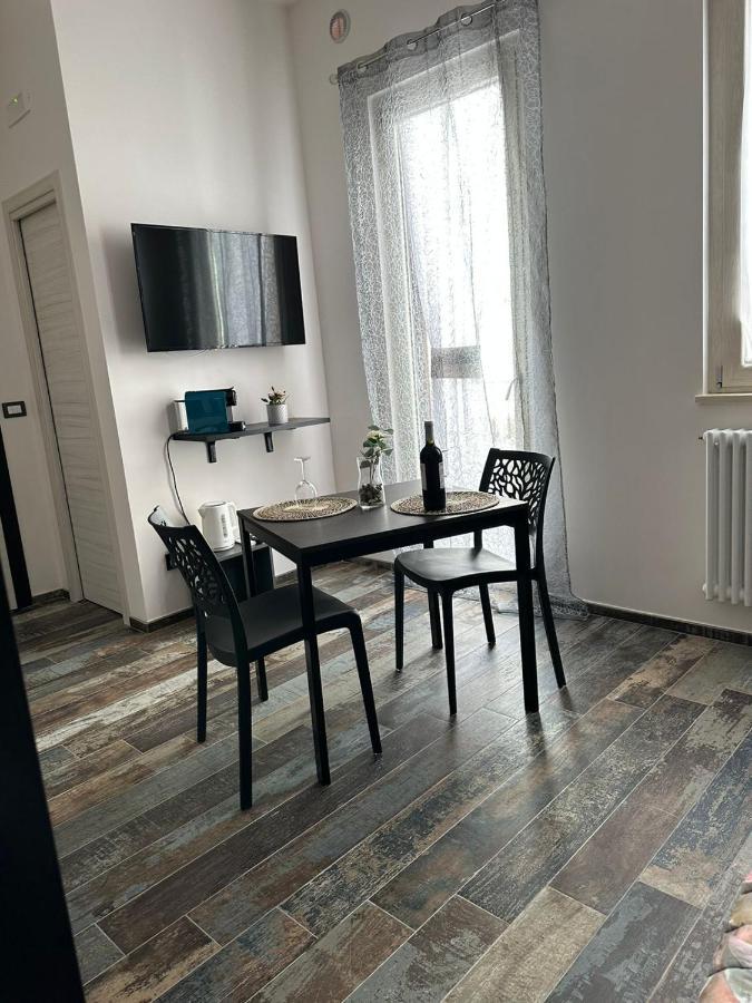 Home J&J Бари Экстерьер фото