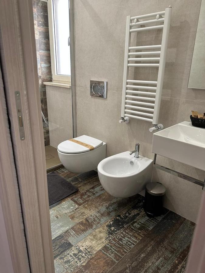Home J&J Бари Экстерьер фото